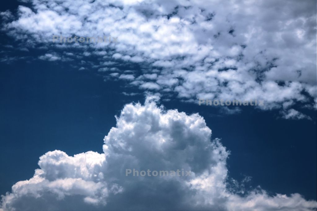 IMAGE: http://i772.photobucket.com/albums/yy7/joeymozzer/Canon%20Forum%20Pix/IMG_89422_32_42_tonemapped.jpg