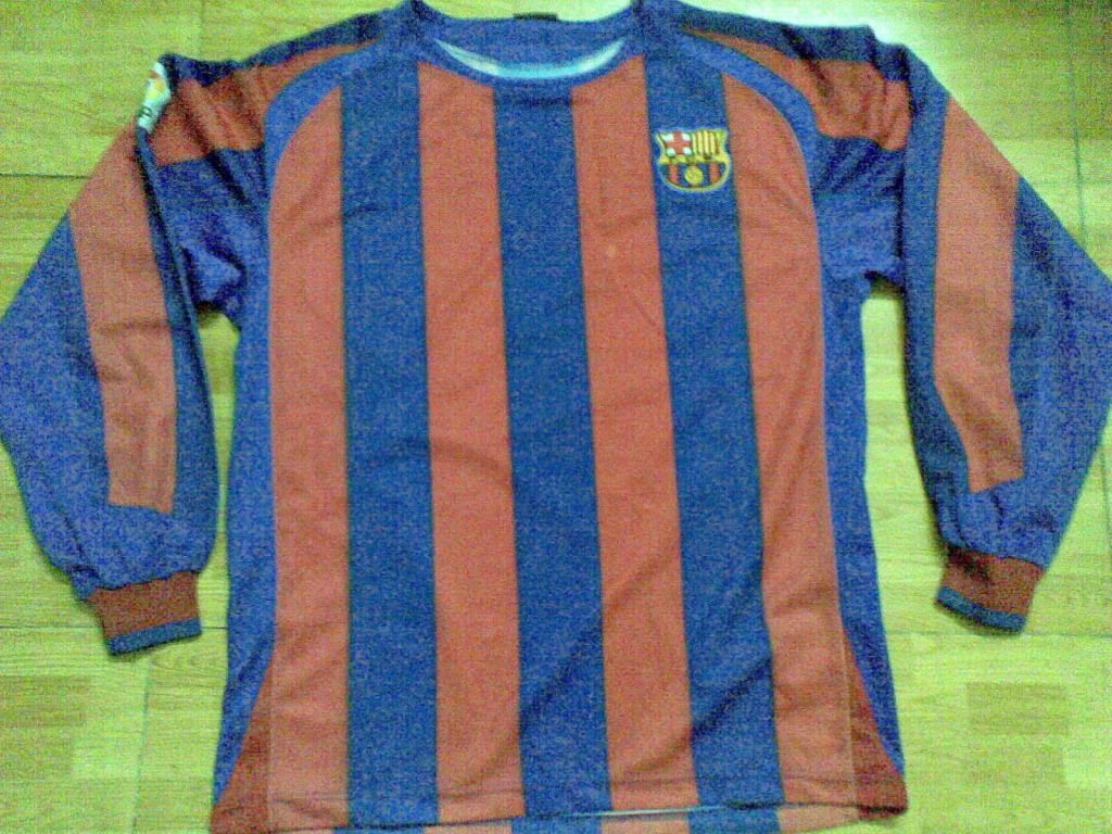 barcelona-kit-2004-2005-01.jpg