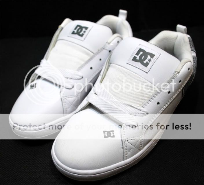 NEW DC WHITE SKATE GRAPHIC MEN SHOES SIZE 12, 13  